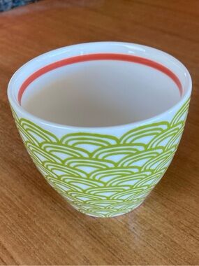 2009 Starbucks White Bone China handless mug 8 oz green swirl